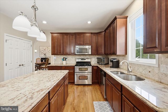 137 MOORING ROAD, Manahawkin, NJ 08050