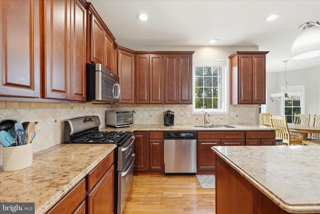 137 MOORING ROAD, Manahawkin, NJ 08050