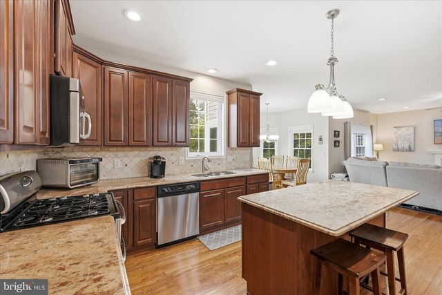 137 MOORING ROAD, Manahawkin, NJ 08050