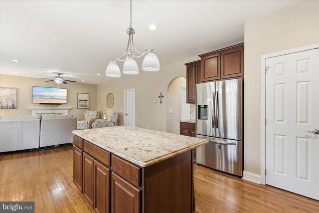 137 MOORING ROAD, Manahawkin, NJ 08050