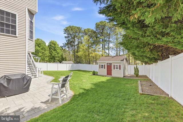 137 MOORING ROAD, Manahawkin, NJ 08050
