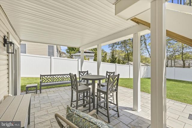 137 MOORING ROAD, Manahawkin, NJ 08050