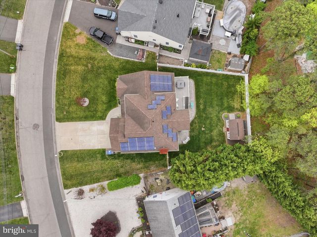 137 MOORING ROAD, Manahawkin, NJ 08050