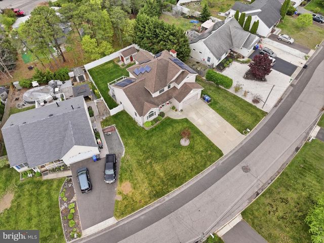 137 MOORING ROAD, Manahawkin, NJ 08050