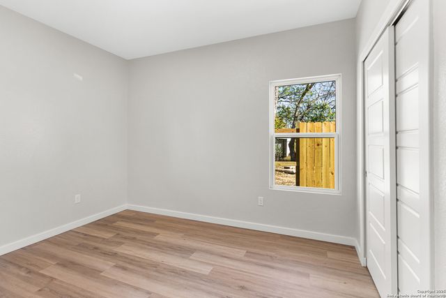 107 Calles St, San Antonio, TX 78207