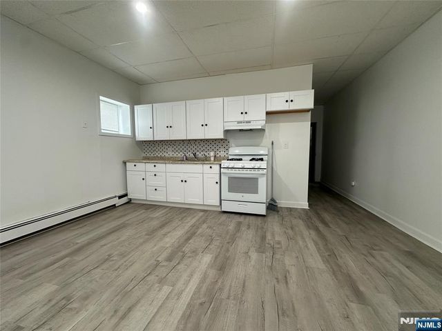 54 Stuyvesant Avenue, Lyndhurst, NJ 07071