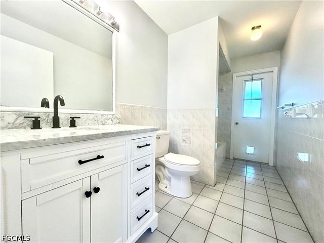 1203 SW 34th ST, Cape Coral, FL 33914