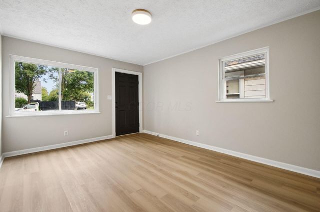 1225 Aberdeen Avenue, Columbus, OH 43211
