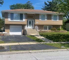 17005 Elm Drive, Hazel Crest, IL 60429