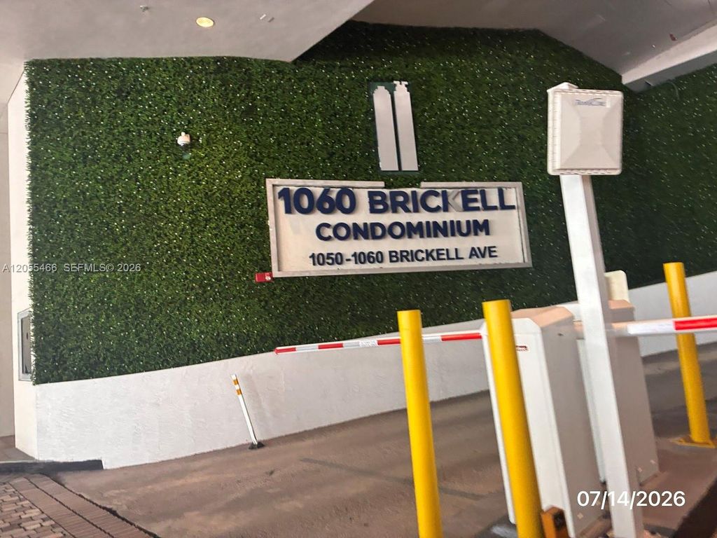 1050 Brickell Avenue 1520, Miami, FL 33131