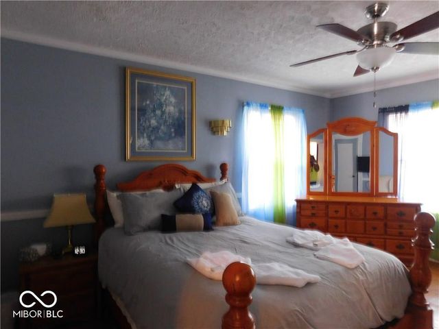 909 E 38th Street, Indianapolis, IN 46205