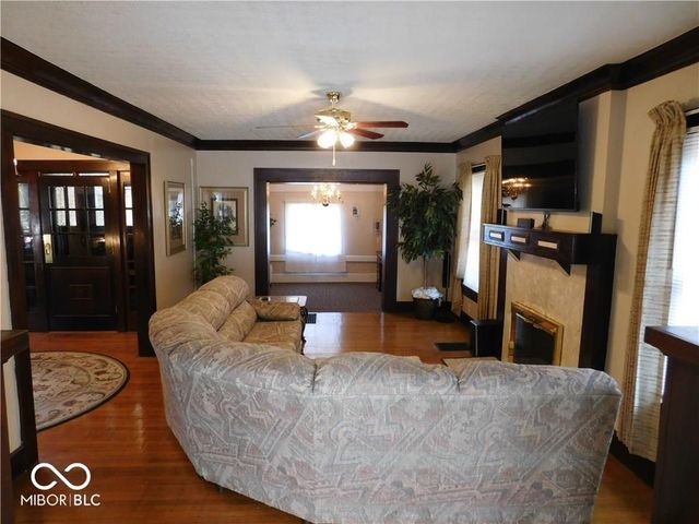 909 E 38th Street, Indianapolis, IN 46205