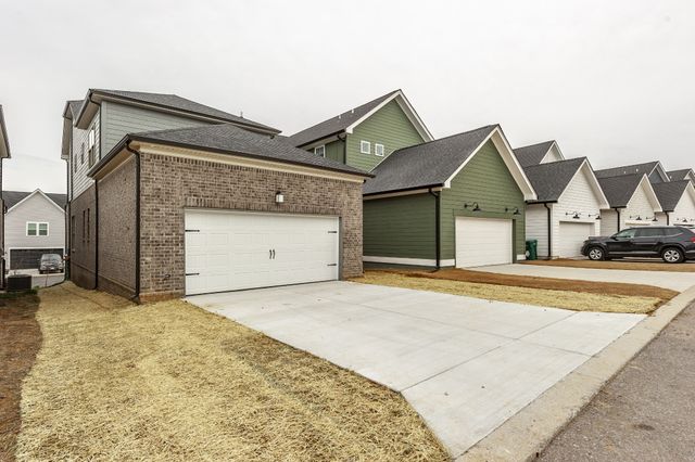 162 Oasis Dr, La Vergne, TN 37086