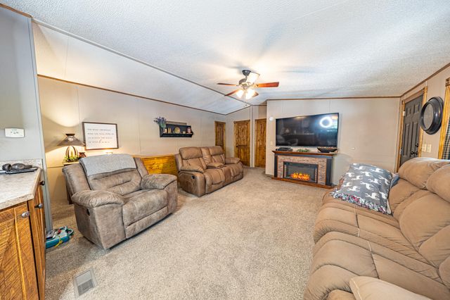 55 Prosperity Road, Urbana, MO 65767