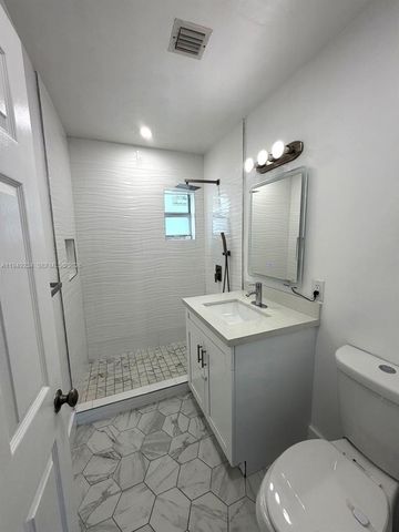 9900 Dominican Dr, Cutler Bay, FL 33189