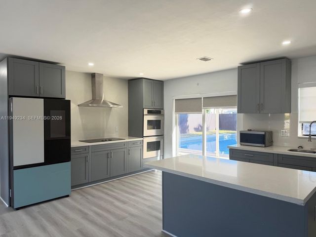 9900 Dominican Dr, Cutler Bay, FL 33189