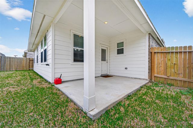 11676 Whirlaway Drive, Willis, TX 77318