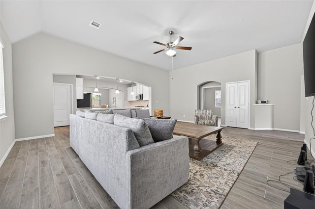 11676 Whirlaway Drive, Willis, TX 77318