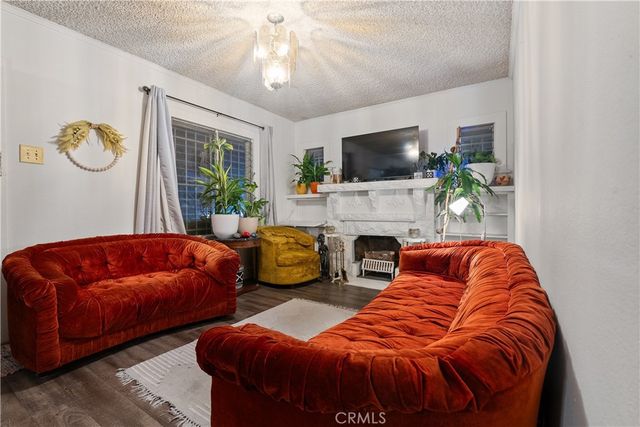 2623 Obama Boulevard, Los Angeles, CA 90018