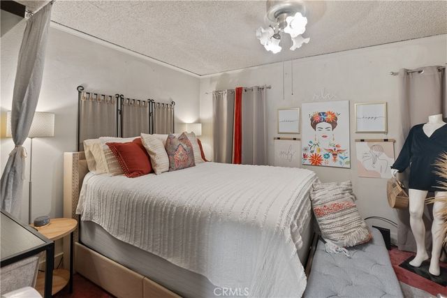 2623 Obama Boulevard, Los Angeles, CA 90018