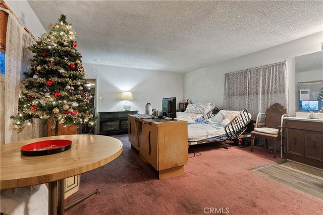 2623 Obama Boulevard, Los Angeles, CA 90018