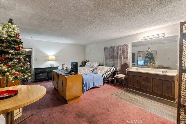 2623 Obama Boulevard, Los Angeles, CA 90018