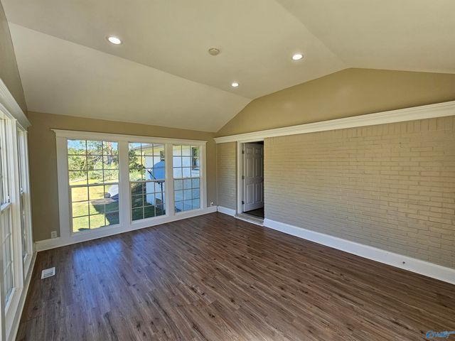 1275 Gravel Ridge Road, Somerville, AL 35670