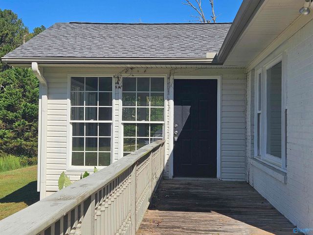 1275 Gravel Ridge Road, Somerville, AL 35670