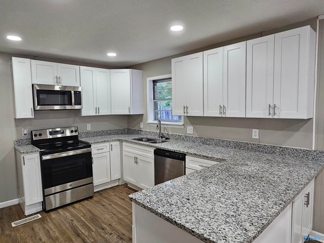 1275 Gravel Ridge Road, Somerville, AL 35670