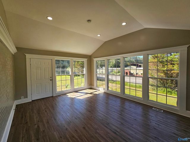 1275 Gravel Ridge Road, Somerville, AL 35670