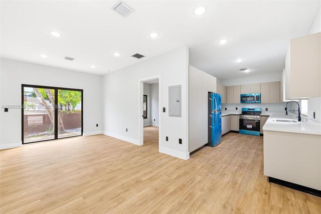 4717 SW 32nd Ave, Dania Beach, FL 33312