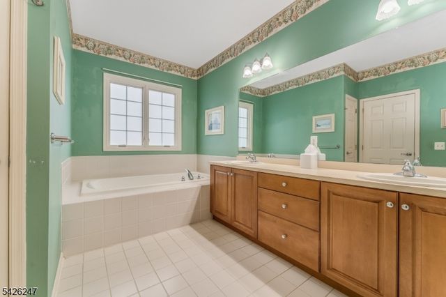 43 Falcon Way, Washington Twp., NJ 07882