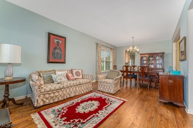 43 Falcon Way, Washington Twp., NJ 07882