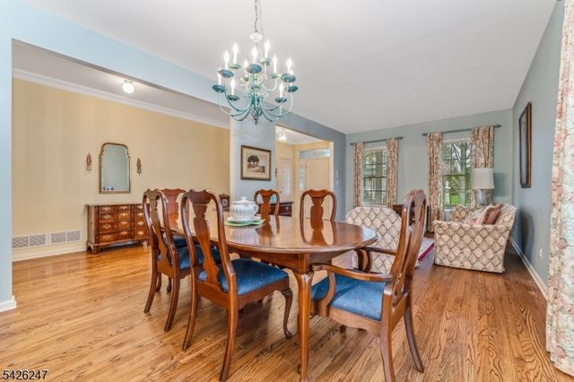 43 Falcon Way, Washington Twp., NJ 07882