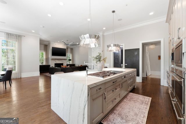 218 Londonberry Road, Atlanta, GA 30327