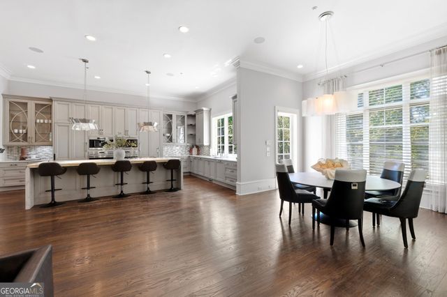 218 Londonberry Road, Atlanta, GA 30327