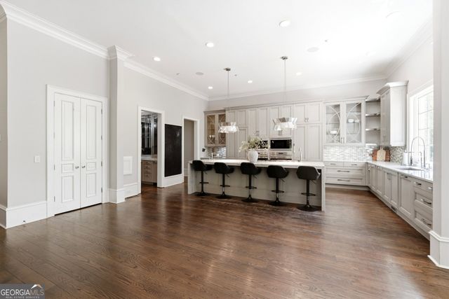 218 Londonberry Road, Atlanta, GA 30327