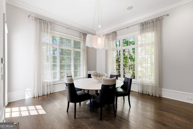 218 Londonberry Road, Atlanta, GA 30327