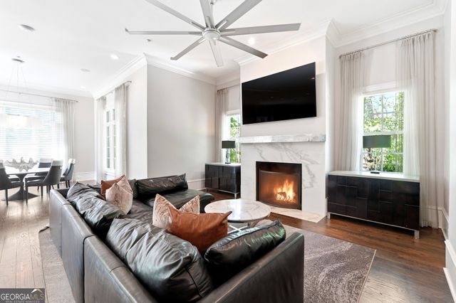 218 Londonberry Road, Atlanta, GA 30327