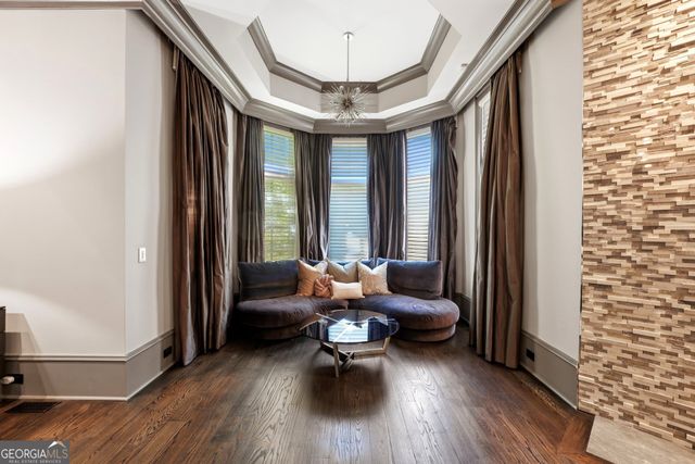 218 Londonberry Road, Atlanta, GA 30327
