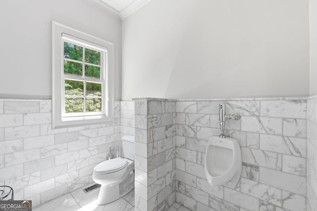 218 Londonberry Road, Atlanta, GA 30327