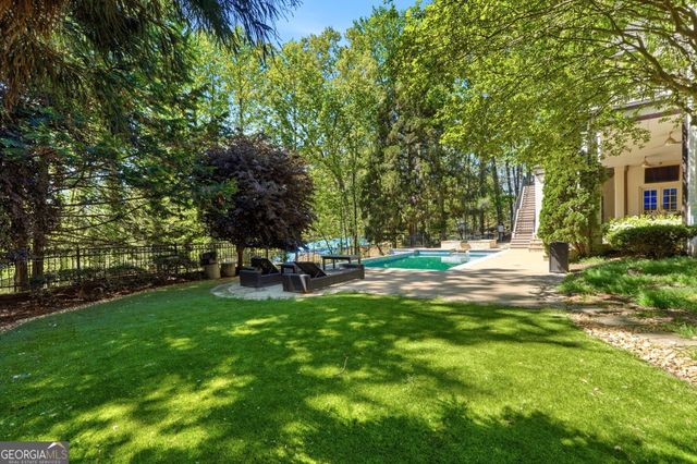 218 Londonberry Road, Atlanta, GA 30327