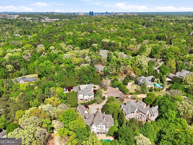218 Londonberry Road, Atlanta, GA 30327