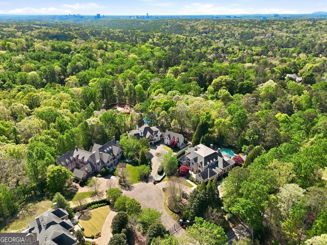 218 Londonberry Road, Atlanta, GA 30327