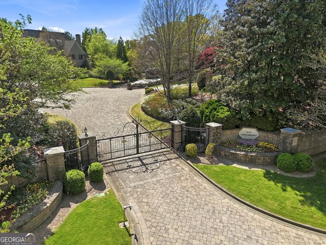 218 Londonberry Road, Atlanta, GA 30327