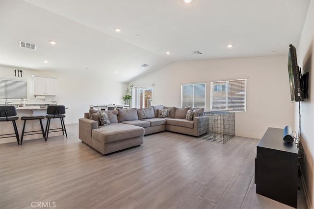 1467 Carolina Court, Hemet, CA 92543