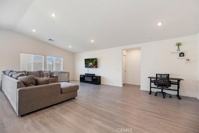 1467 Carolina Court, Hemet, CA 92543