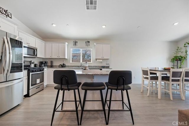 1467 Carolina Court, Hemet, CA 92543