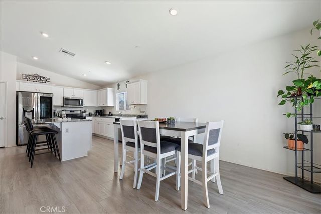 1467 Carolina Court, Hemet, CA 92543