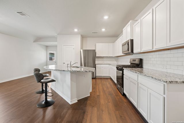 534 Diamond SHOALS, Cibolo, TX 78108